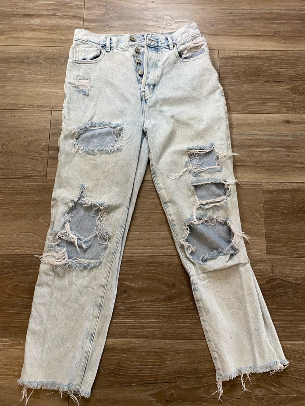 PacSun Light Wash Distressed Jeans